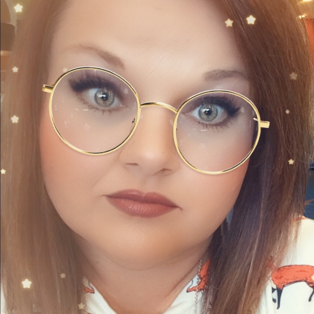 Meet your Posher, Deanna